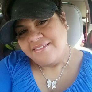 Meet your Posher, Gina pena